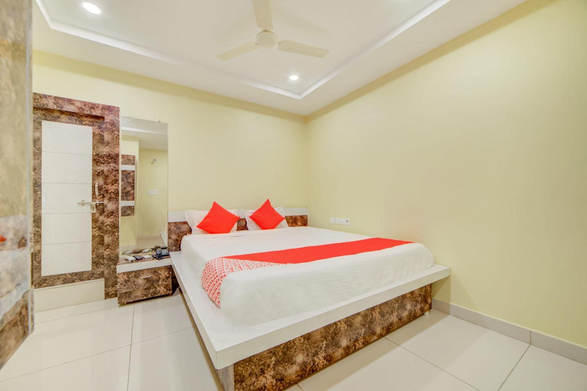 Hotel O Ksl Guest House Karimnagar Exterior foto